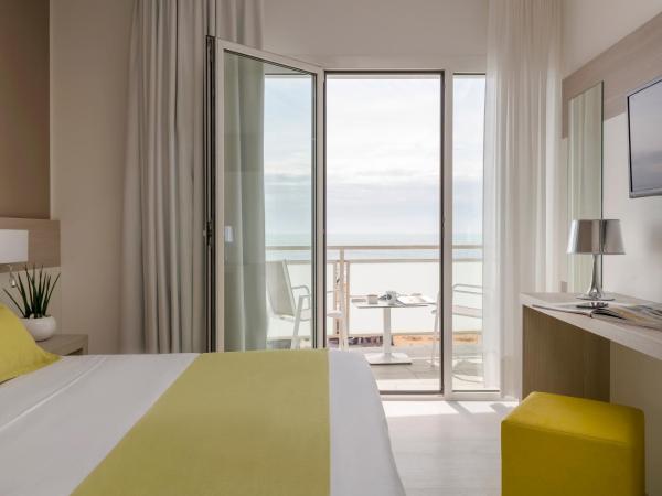 Hotel Delle Rose : photo 2 de la chambre chambre double supérieure - vue sur mer