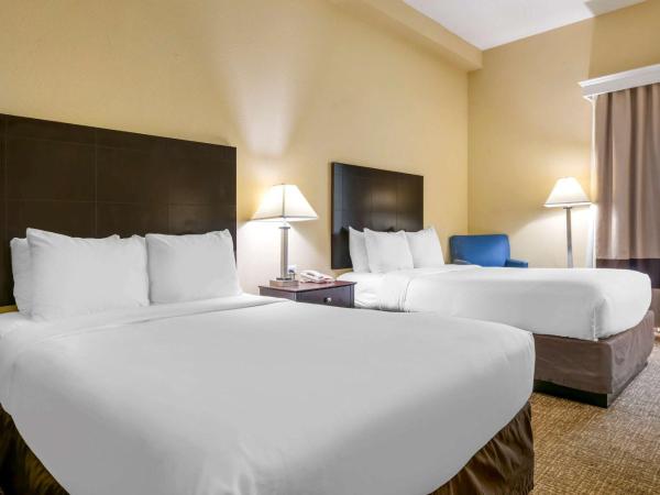 Comfort Inn International Dr : photo 1 de la chambre chambre standard avec 2 lits doubles - accessible aux personnes à mobilité réduite