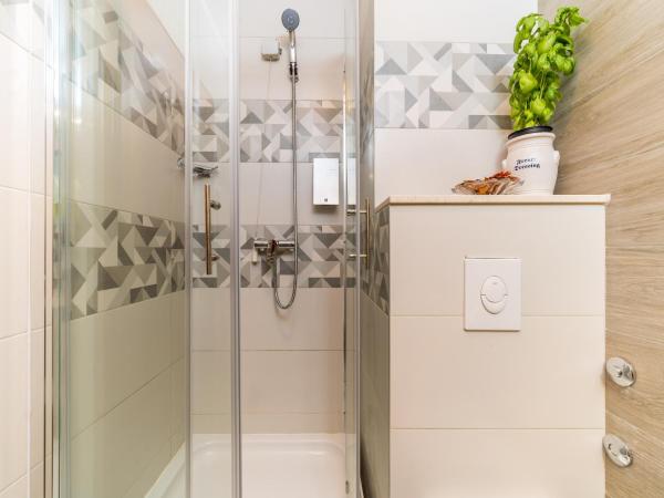 Hotel Dubrovnik : photo 8 de la chambre offre spéciale - chambre double avec balcon et navette aéroport aller simple