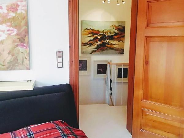 No 1 House By Valence : photo 9 de la chambre chambre lit king-size avec balcon