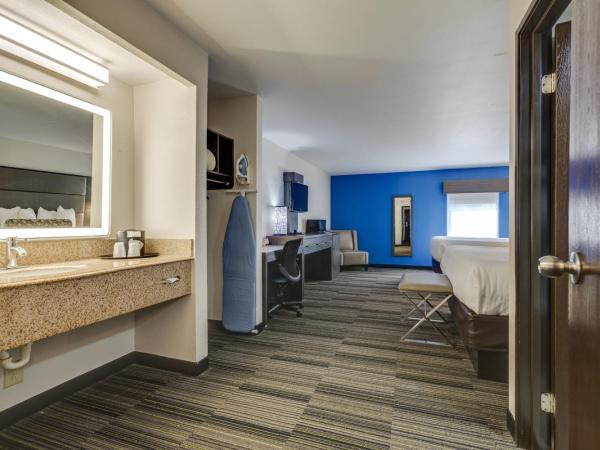 Alexis Inn and Suites Hotel : photo 4 de la chambre suite junior