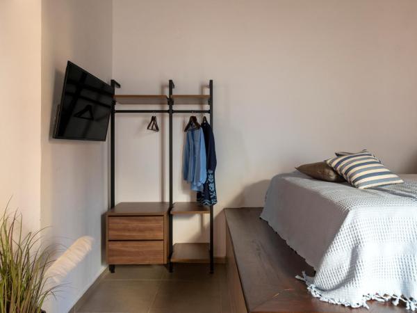 Blue Jasmine Suites : photo 4 de la chambre suite ione