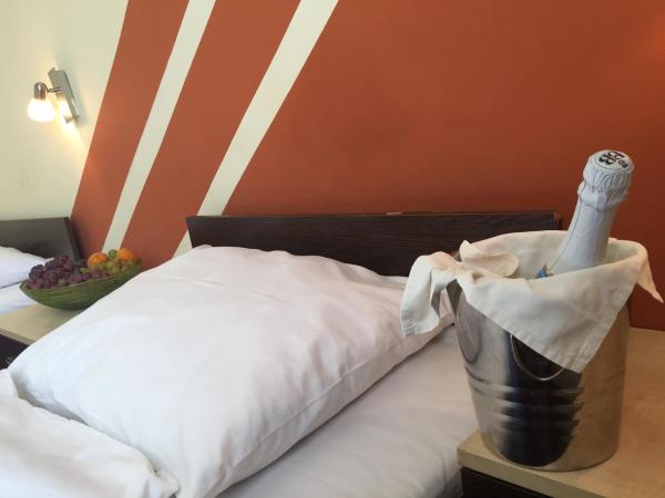 City Hotel Agoston : photo 6 de la chambre chambre double standard