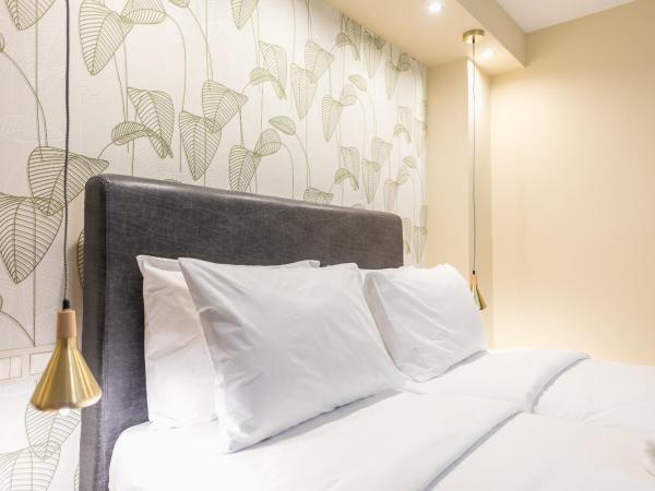 Athens Lights : photo 7 de la chambre chambre confort avec balcon - vue sur rue