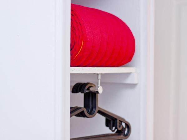 Barcelona City Rooms : photo 6 de la chambre chambre simple avec salle de bains extérieure privative