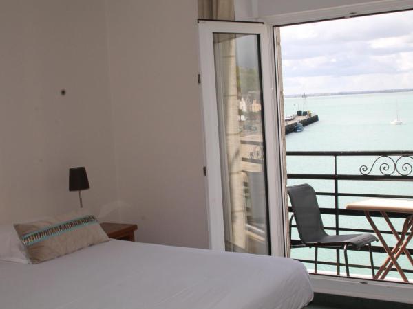 Le Continental : photo 4 de la chambre chambre double deluxe avec balcon - vue sur mer