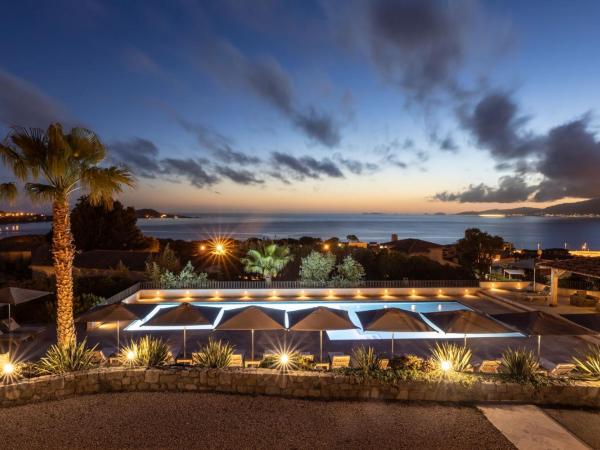 Résidence Kallisté Porticcio : photo 3 de la chambre appartement standard avec une vue sur la mer (4 adultes)