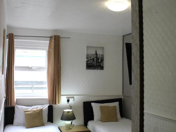 Calypso hotel Blackpool : photo 4 de la chambre chambre lits jumeaux