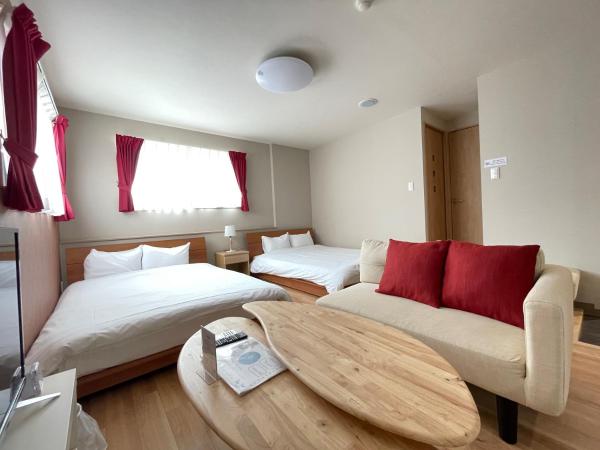 Guest House Laule'a Tennoji : photo 1 de la chambre chambre lits jumeaux supérieure