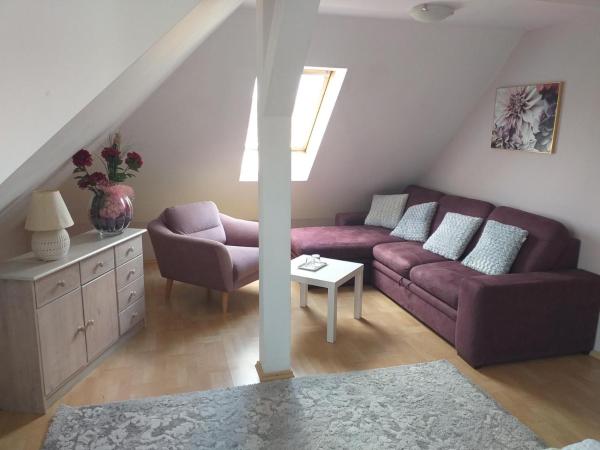 Pension Rainbow*** : photo 1 de la chambre chambre familiale avec salle de bains privative