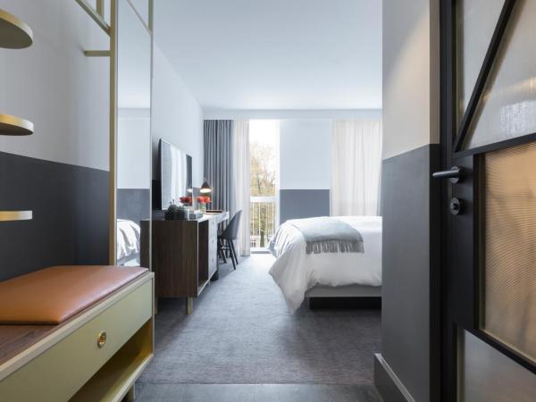 Kimpton De Witt Amsterdam, an IHG Hotel : photo 1 de la chambre chambre essentielle avec 1 lit king-size