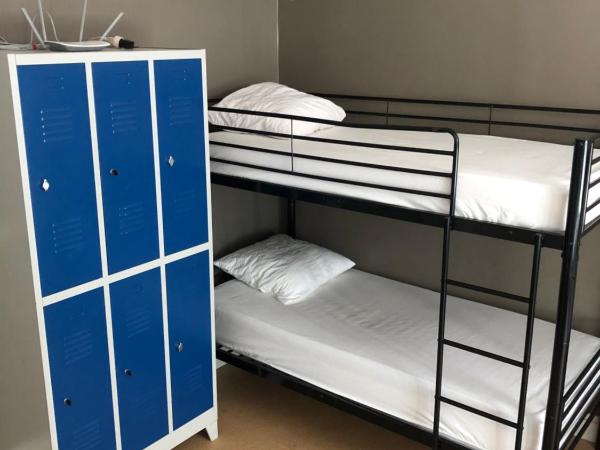 La Promenade House : photo 1 de la chambre lit dans dortoir mixte de 8 lits 