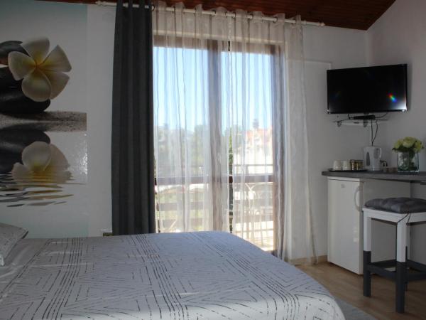 Villa Brajković : photo 3 de la chambre chambre triple avec balcon