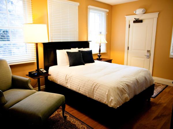 Mansions on Fifth : photo 5 de la chambre chambre de luxe avec lit queen-size - annexe