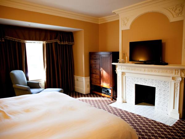 Mansions on Fifth : photo 3 de la chambre chambre lit king-size supérieure - annexe 