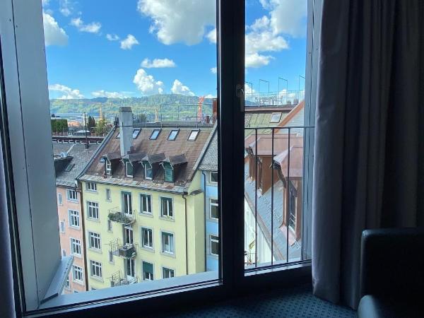 Royal Hotel Zurich : photo 4 de la chambre suite junior de grand standing 