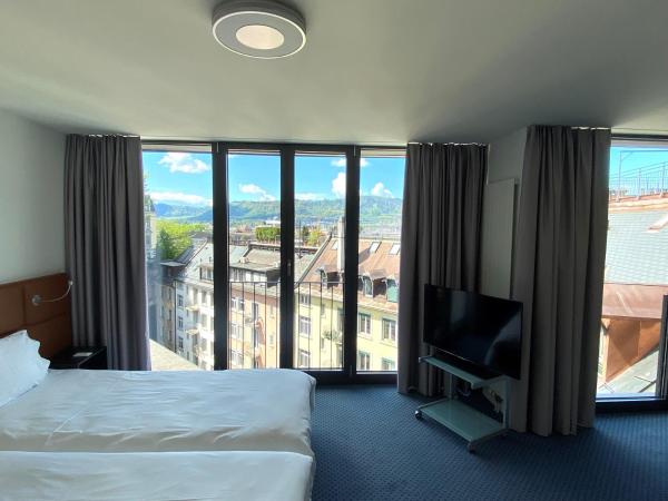Royal Hotel Zurich : photo 9 de la chambre suite junior de grand standing 