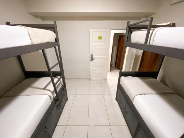 Che Lagarto Hostel Copacabana : photo 4 de la chambre lit superposé dans dortoir mixte