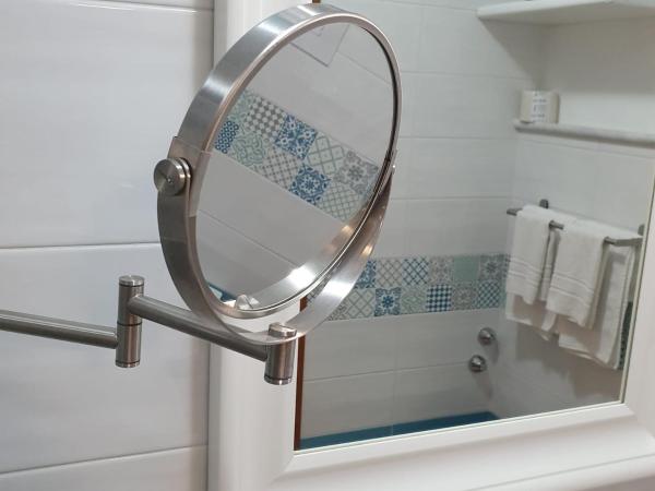 Vittoria Guest House Salerno : photo 7 de la chambre chambre double deluxe avec balcon