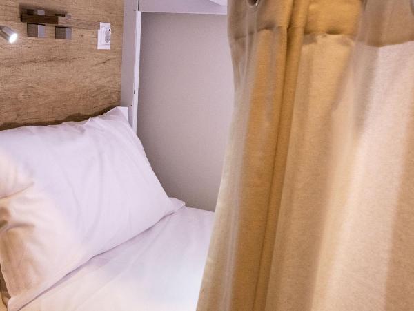 4U Hostel : photo 5 de la chambre lit dans dortoir mixte de 8 lits 