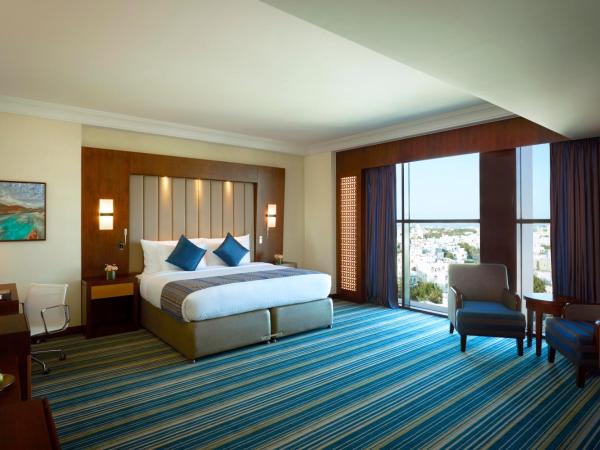 Royal Tulip Muscat : photo 2 de la chambre suite deluxe