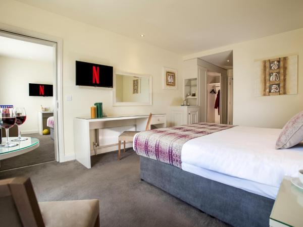 The Connacht Hotel : photo 2 de la chambre chambre familiale avec balcon