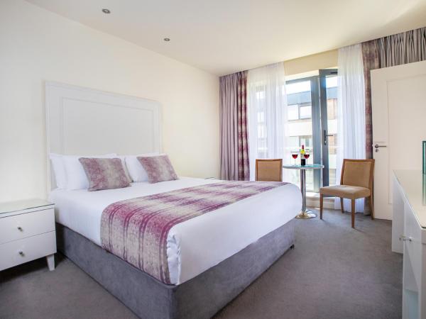 The Connacht Hotel : photo 4 de la chambre chambre familiale avec balcon