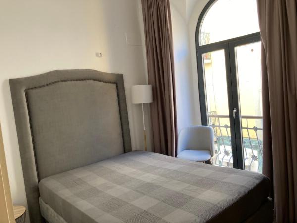 Day Off Suite&Hostel : photo 1 de la chambre chambre double avec salle de bains commune