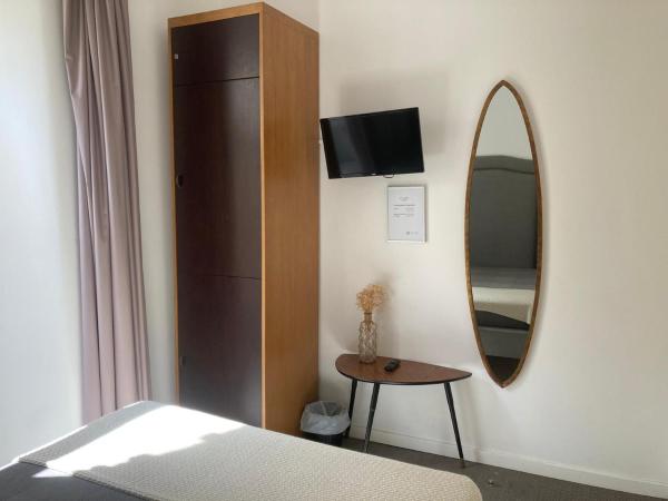 Day Off Suite&Hostel : photo 2 de la chambre chambre double avec salle de bains commune