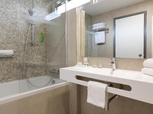 Best Western Hotel Mediterranee Menton : photo 6 de la chambre chambre triple avec balcon