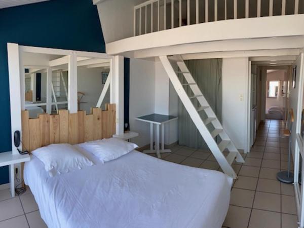 Hotel Bord A Bord : photo 1 de la chambre chambre familiale - vue sur mer