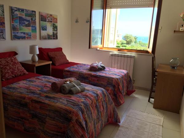 Voce Del Mare - sea view- Alghero Airport : photo 5 de la chambre chambre double ou lits jumeaux