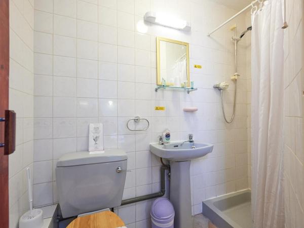 The Wilton International : photo 5 de la chambre chambre lits jumeaux avec douche 