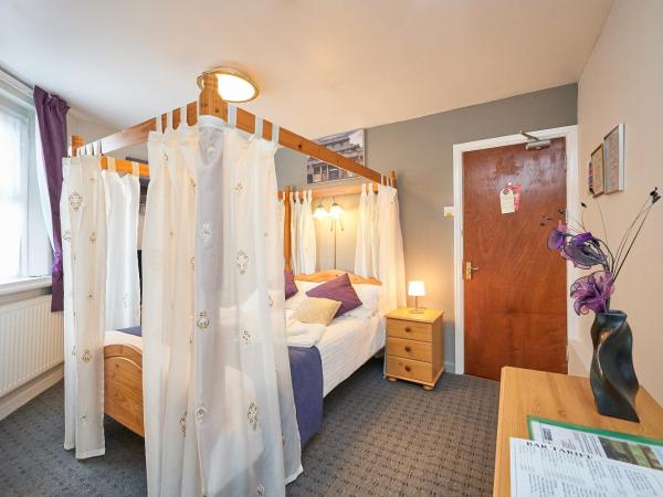 The Wilton International : photo 10 de la chambre chambre double avec salle de bains privative
