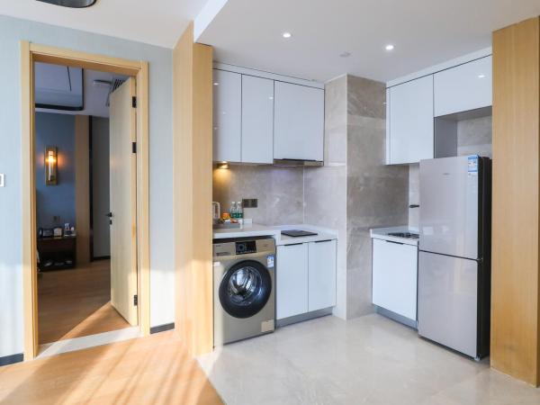 Jinling Funhome Hotel Nanjing Jiulong Lake - Nanjing South Railway Station : photo 3 de la chambre superior  executive suite with garden view