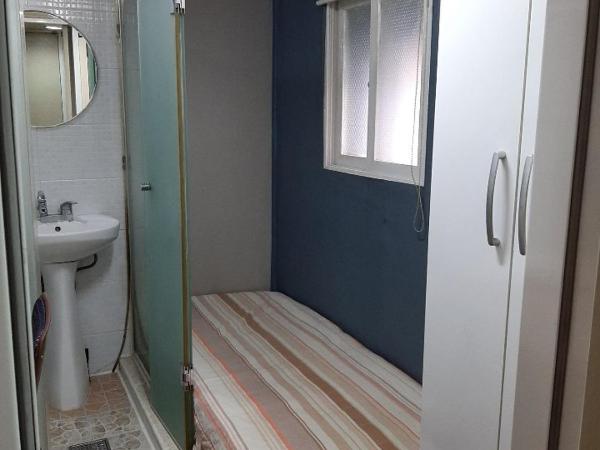 Bestel Residence : photo 9 de la chambre chambre simple avec salle de bains privative