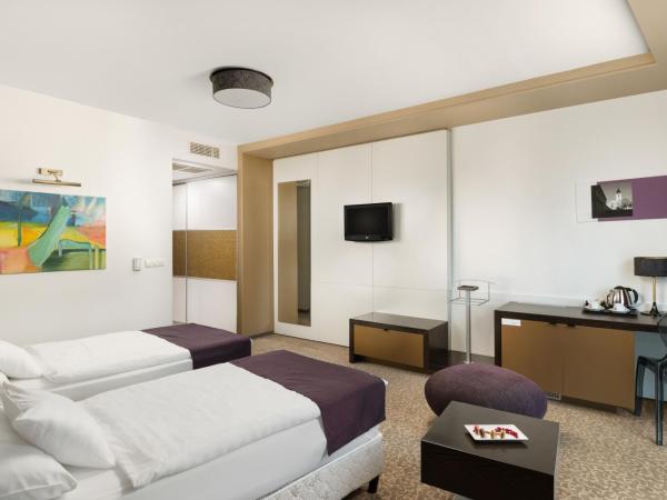Corso Hotel Pécs : photo 4 de la chambre chambre double ou lits jumeaux supérieure