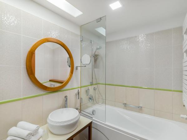 Corso Hotel Pécs : photo 4 de la chambre chambre double ou lits jumeaux standard