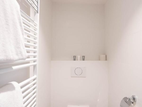 Hotel du Théâtre : photo 5 de la chambre studio familial