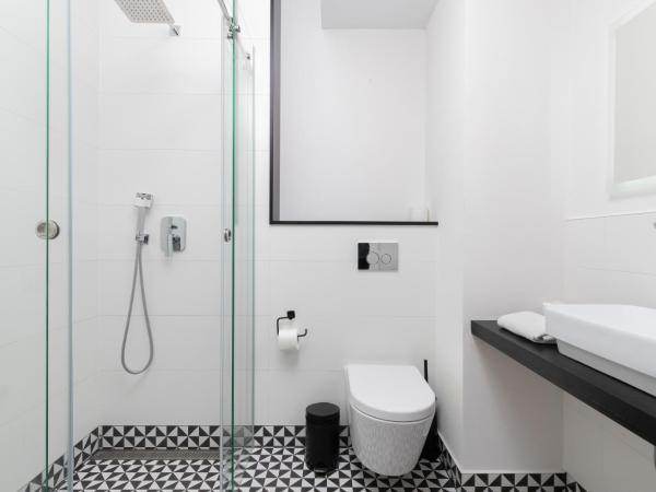 Browar Gdański by Noclegi Renters : photo 10 de la chambre studio supérieur avec balcon