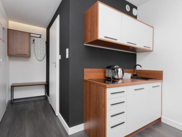 Browar Gdański by Noclegi Renters : photo 6 de la chambre studio supérieur avec balcon
