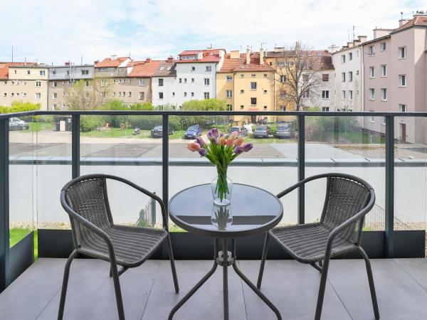 Browar Gdański by Noclegi Renters : photo 3 de la chambre studio supérieur avec balcon