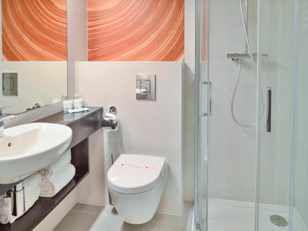 Sanatorium Uzdrowiskowe Bałtyk : photo 10 de la chambre chambre double ou lits jumeaux