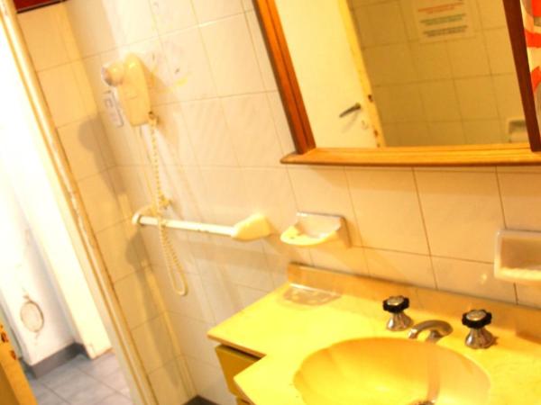 Play Hostel Soho : photo 8 de la chambre chambre double avec salle de bains privative
