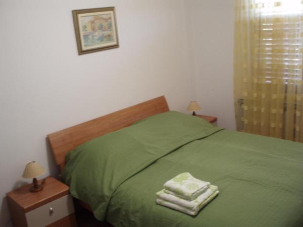 Apartments and Rooms Irena : photo 5 de la chambre chambre double