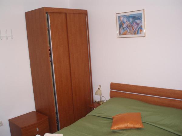 Apartments and Rooms Irena : photo 5 de la chambre chambre double avec balcon