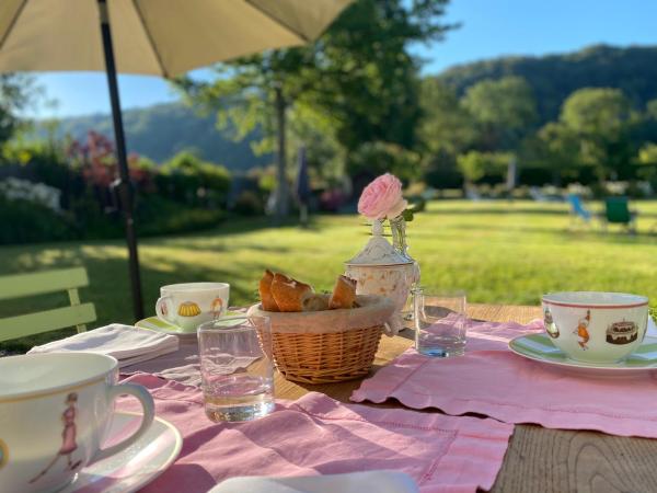 La Maison d'Aline - Honfleur - Maison d'Hôte De Charme A La Normande : photo 9 de la chambre chambre triple avec douche