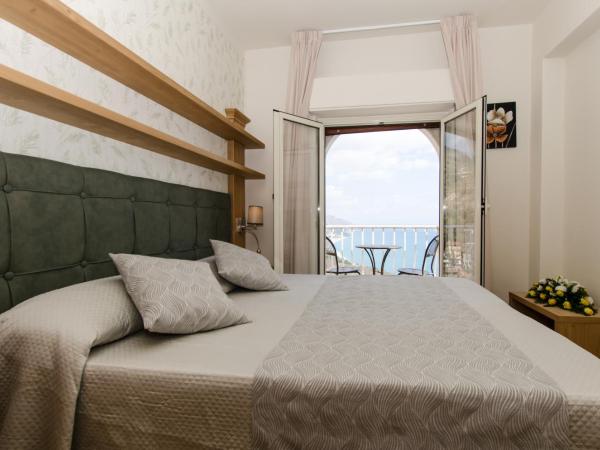 Splendid Hotel Taormina : photo 2 de la chambre chambre double deluxe avec balcon - vue sur mer