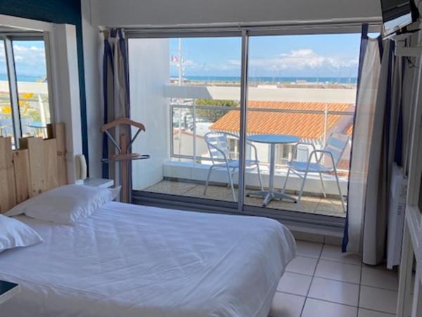 Hotel Bord A Bord : photo 1 de la chambre chambre double avec balcon