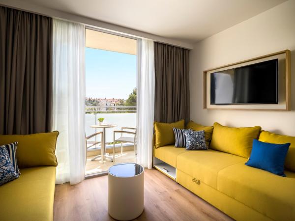 Valamar Parentino Hotel : photo 2 de la chambre junior suite for 2+2